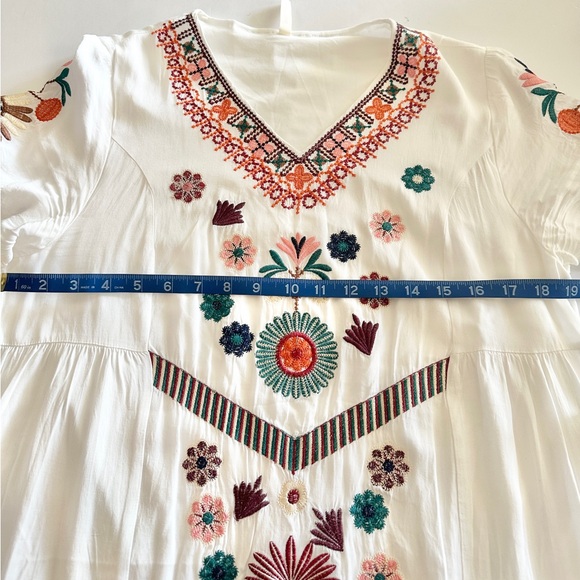 Orange Creek White Embroidered Dress Size Small - Picture 5 of 10